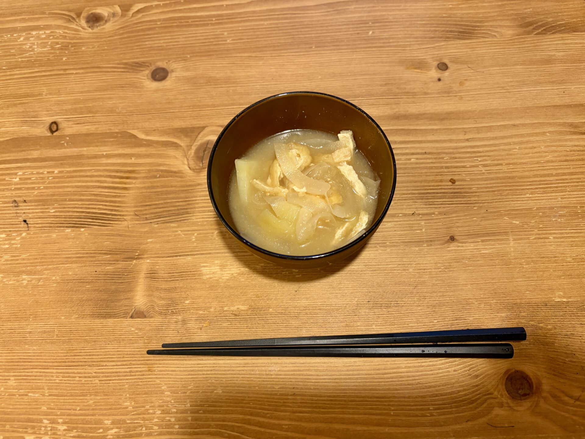 玉ねぎとじゃがいものお味噌汁